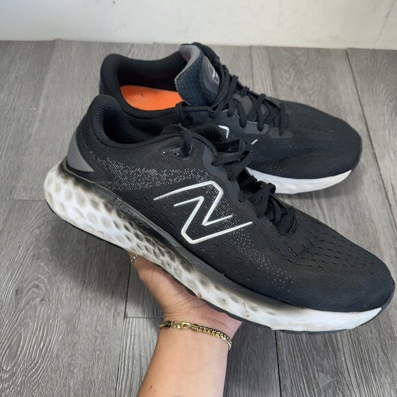 New Balance Mens Fresh Foam Evoz V2 MEVOZLK2 Gray Running Shoes Sneakers 13 4E